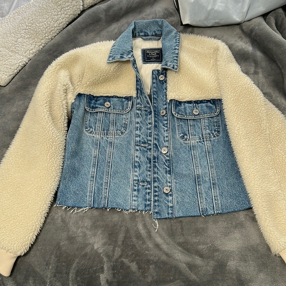Abercrombie and fitch Jean/fuzzy jacket